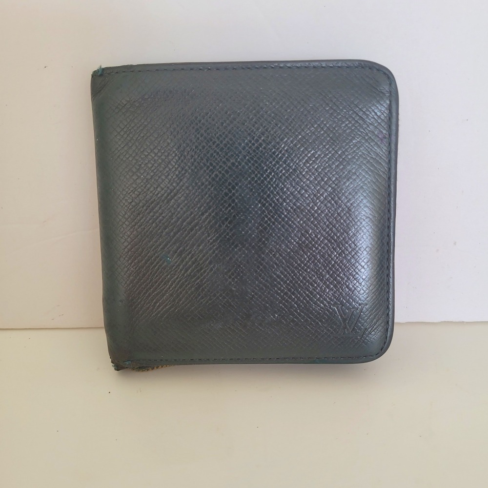 Louis Vuitton Taiga Leather Zip Around Bifold Wallet Green CA0011 Mens Compact